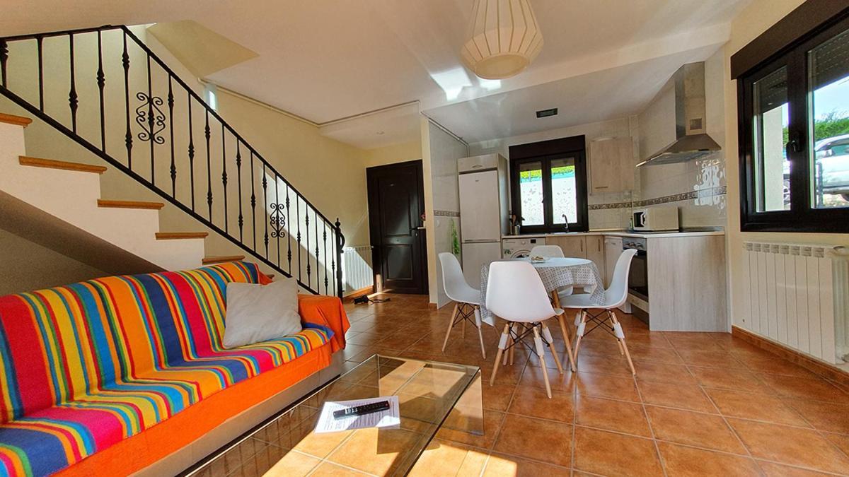 Apartamentos Virgen De Tironcillo Кускуррита-де-Рио-Тирон Экстерьер фото